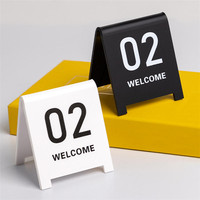 Numéros de table en acrylique double face personnalisés en forme de V, numéros de table modernes pour mariage, carte de numéros pour restaurant, événement, hôtel, décoration