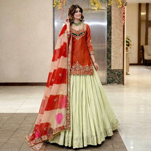 Conjunto de Kurti y Lehenga de Seda Bordada de Diseñador, Dupatta de Organza, Traje Tradicional Indio Pakistaní para Bodas y Fiestas - Product Image 1