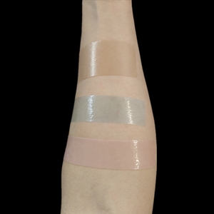 Ruban <span class=keywords><strong>de</strong></span> <span class=keywords><strong>silicone</strong></span> médical adhésif respectueux <span class=keywords><strong>de</strong></span> la peau pour le retrait des cicatrices Ruban <span class=keywords><strong>de</strong></span> <span class=keywords><strong>silicone</strong></span> auto-adhésif en rouleau ou en feuille - Product Image 2