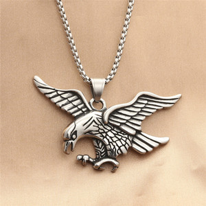 Collier pendentif aigle en acier inoxydable pour homme, style rétro punk, bijou animalier, cadeau 280468 - Product Image 1