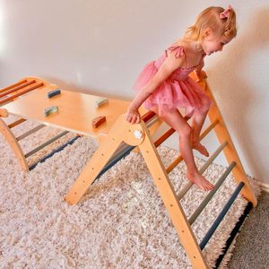 Estructura de juego triangular plegable de madera para niños, para entrenamiento físico de niños pequeños en interiores. - Product Image 2