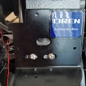 Machine à coudre industrielle robuste en acier inoxydable, programmable par ordinateur, avec moteur haute vitesse 550W, lubrification automatique et lit plat - Product Image 4