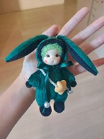 Porte-clés personnalisé en peluche de coton, lapin vert mignon en tenue, poupée en peluche douce, breloque de sac étoile, vente en gros, usine OEM, cadeau