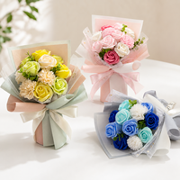 Bouquet de fleurs artificielles de qualité supérieure au toucher réel, roses en savon artisanales, eucalyptus parfumé, bouquets de mariage et de Noël pour la mariée