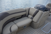 Perahu Ponton Sport Aluminium Single Decker 20FT Model Baru 2025 dengan Motor Luar untuk Memancing dan Rekreasi