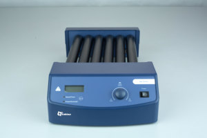 Labtex Buis Roller Laboratorium 6 Rollers 10-70 Rpm Bloed Roller Mixer Ziekenhuis Medische <span class=keywords><strong>Shaker</strong></span> Apparatuur Met Timer Voor Lab - Product Image 3