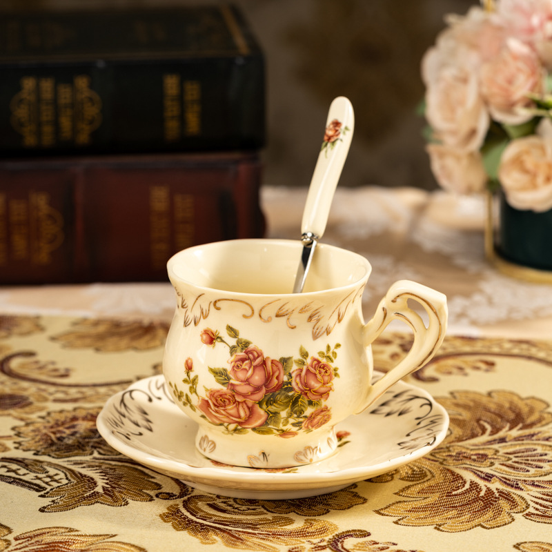 Rose 1 tasse 1 soucoupe + cuillère