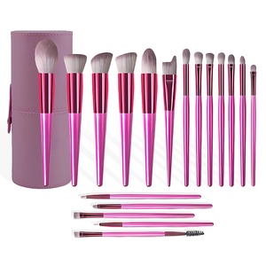 Ensemble de 18 pinceaux de <span class=keywords><strong>maquillage</strong></span> professionnels en fibres synthétiques roses, pour la vente en gros en usine, avec poils doux et manche en bois, pour un application de correcteur sans démarcation - Product Image 1