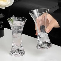 Verre à pied haut de gamme pour jus, champagne, cocktails et boissons froides, avec vue panoramique