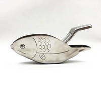 Presse-citron en acier inoxydable en forme de poisson, presse-citron manuel, design ergonomique, presse-agrumes pour orange citron, gadget de cuisine