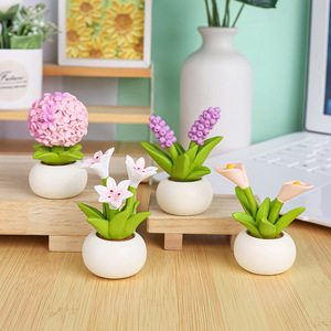 Nuovo Elfo da Vaso di Fiori, Grazioso Ornamento Creativo in Resina, Mini Decorazione da Scrivania, Regalo Fresco per Feste e Visite - Product Image 1