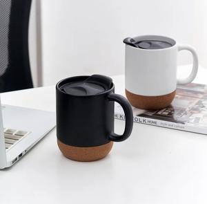 แก้วกาแฟเซรามิกเคลือบด้านพร้อมฐานไม้ก๊อกและฝาปิด สกรีนโลโก้ได้ - Product Image 6