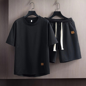 Completo T-shirt Estivo 2026: <span class=keywords><strong>Set</strong></span> Sportivo Casual da <span class=keywords><strong>Uomo</strong></span> di Tendenza, Traspirante, Oversize, a Maniche Corte - Product Image 2