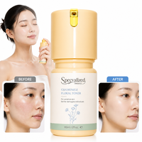 Spray facial à la camomille de marque propre pour l'hydratation et la douceur de la peau, offrant un effet éclatant et rafraîchissant.