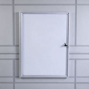 Vitrine verrouillable à taille réglable pour installation murale, idéale pour les restaurants, les bureaux et les bâtiments gouvernementaux - Product Image 1