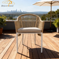 Chaise en rotin empilable moderne pour restaurant en plein air, mobilier de patio extérieur, chaise de salle à manger de jardin en aluminium avec accoudoirs