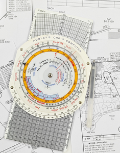 Computadora de Vuelo de Plástico para Pilotos Profesionales DF CRP-5 Pooyley, para Entrenamiento de Pilotos Comerciales, con Funda de Cuero - Product Image 3