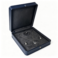 Coffret à bijoux en cuir PU de qualité supérieure avec insert en velours gris, boîte cadeau pour ranger bagues, colliers, boucles d'oreilles et bracelets