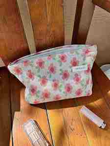 Meilleures ventes : Trousse de maquillage promotionnelle écologique à motif floral, petite trousse de rangement pour sac à main - Product Image 6
