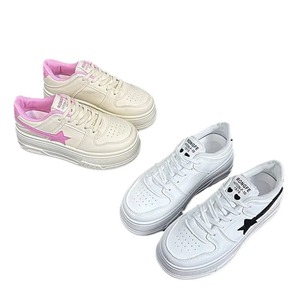 Zapatos blancos de suela gruesa para mujer para el verano Modelos de adelgazamiento populares Cómodos diseños transpirables para estudiantes que mejoran la altura - Product Image 4