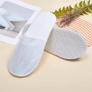 Pantoufles d'hôtel jetables et respirantes à doublure souple Vente directe en usine pour les clients de l'hôtel pour les compagnies aériennes - Product Image 2