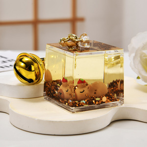 Regalo di celebrità Online Kapi <span class=keywords><strong>Bala</strong></span> portachiavi creativo bottiglia di sabbia carino ciondolo in PVC per coppie chiave auto regalo - Product Image 3