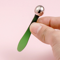Ensemble de cadeau de Massage du visage féminin cuillère à crème pour les yeux en plastique et applicateur de sérum Scoop outils de maquillage de rouleau pour les yeux de beauté