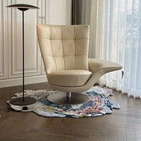 Chaise longue design italienne en cuir moderne avec structure en bois massif pour la maison, les villas, les salles d'exposition, les hôtels et les zones de réception