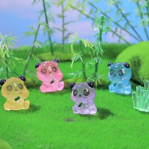 Figurines d'animaux micro-cartoon, adorables petits pandas lumineux, miniatures en résine, décorations créatives DIY pour jardin, bureau, maison. - Product Image 6