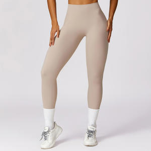 Vêtements de sport personnalisés respirants à haute élasticité Ensembles de yoga à manches courtes Crop Top Leggings Deux pièces Ensembles d'entraînement pour femmes - Product Image 5
