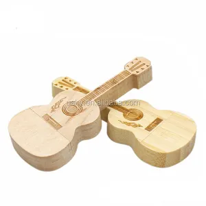 100 % natürliches Holz Ahorn Gitarre Form musikalischer usb-Flash-Speicher stick 8 GB graviertes Logo für pendrive als Werbegeschenk