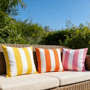 Funda Impermeable para Cojín de Exterior - Funda de Almohada con Estampado de Rayas Anchas - Decorativa y Resistente a los Rayos UV para Patio y Jardín - Product Image 2