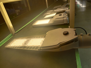 Farola LED solar de aluminio con control remoto IP66 Farola dividida impermeable - Product Image 6