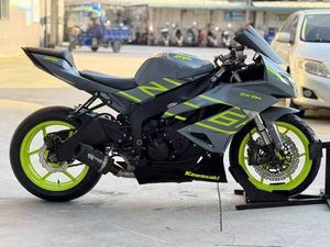 Moto <span class=keywords><strong>Kawasaki</strong></span> Ninja 636 4 cylindres à essence, d'occasion, haute performance, pour la course sur route et sur piste (pour adultes) - Product Image 5