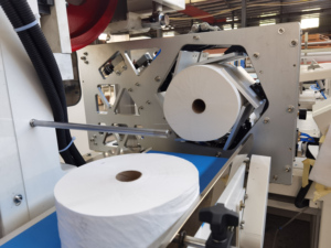 Scie à ruban automatique pour papier de salle de bains <span class=keywords><strong>Jrt</strong></span> Roll Industrial Roll Maxi Roll Machine à découper le papier hygiénique - Product Image 3