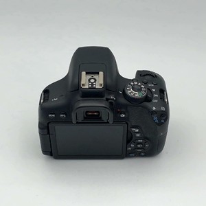 Fotocamera DSLR EOS 750D Rebel T6i con Sensore CMOS APS-C da 24.2MP, Video Full HD, Batteria al Litio, Slot per Scheda SD, Schermo da <span class=keywords><strong>2</strong></span> Pollici, Zoom fino a 2x - Product Image 1