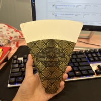 Bon marché Personnalisé Triangle Papier Bulle Oeuf Gaufre Cône Titulaire Crème Glacée Crêpe Titulaire