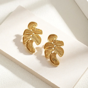 Pendientes de Hojas para Mujer con Incrustaciones Acrílicas, Chapado en Oro PVD, Acero Inoxidable 304 Hipoalergénico, Joyería de Moda - Product Image 3