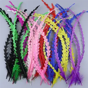 30-35センチメートルNovelty Dyed Rooster Tail FeathersためCarnival Party Festival Decoration Zigzag Shaped Rooster Plumage