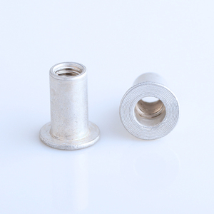 Tuercas remachables de aluminio pulido con orificio abierto y cabeza plana, sin recubrimiento - Product Image 3