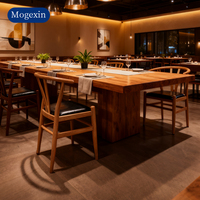 Ensemble de chaises et de table à manger en bois moderne pour restaurant et utilisation en bistro français, 4 pièces, cuir noir, mobilier commercial