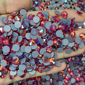 Cristales de Cristal Brillantes, Diamantes Deslumbrantes, Piedras Decorativas, Cristales Dorados Termoadhesivos para Prendas - Product Image 2