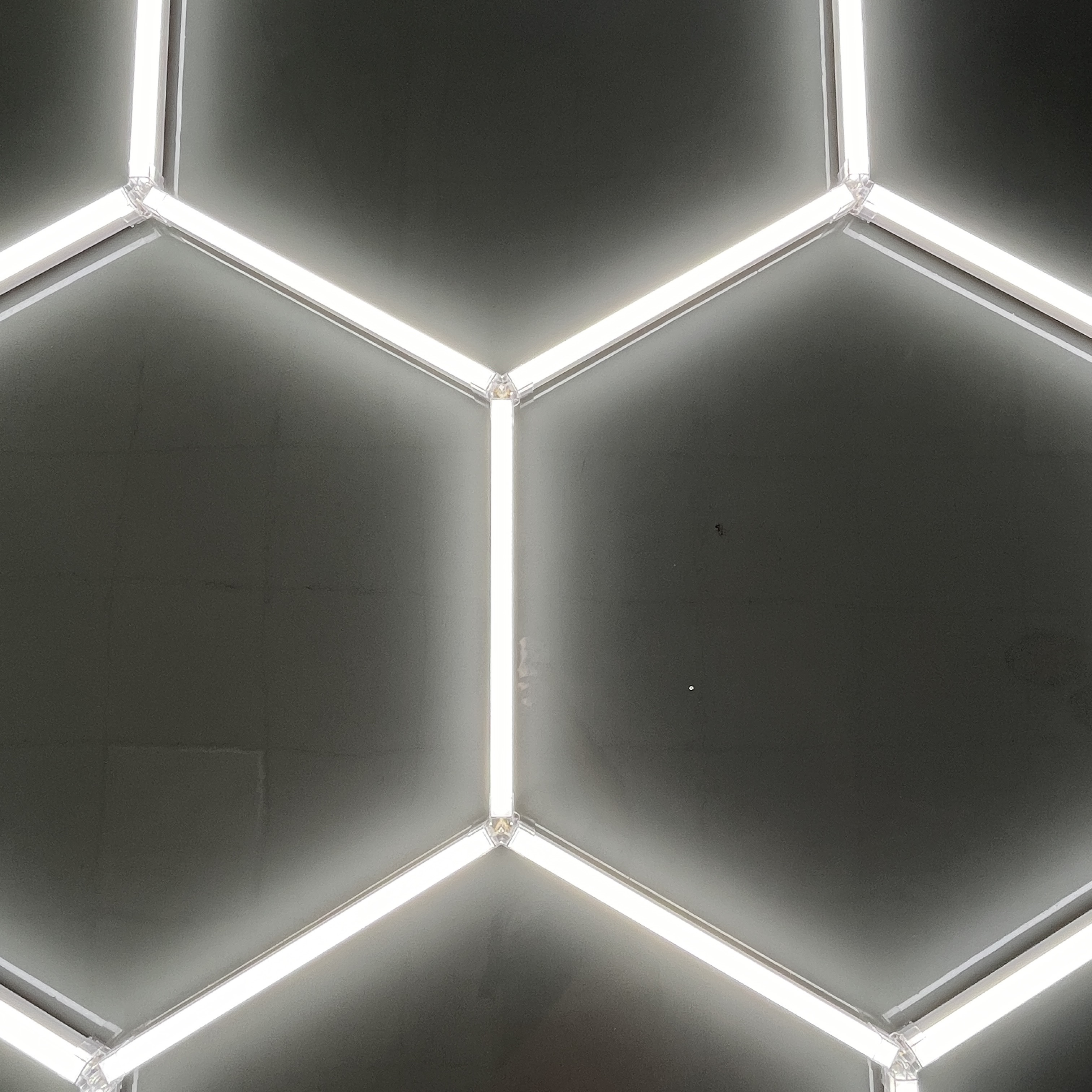 Электронное высококачественное внутреннее освещение, современный RGB шестиугольный 5-сетчатый светильник для декора ресторана и игровой комнаты