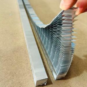 Panneau en nid d'abeille en <span class=keywords><strong>aluminium</strong></span> OEM & ODM, épaisseur personnalisée pour la décoration de bâtiments - Product Image 2