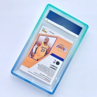 Vente en gros : Présentoir rigide en TPU à couleur dégradée avec plaque en PC et support pour cartes PSA personnalisées et cartes gradées