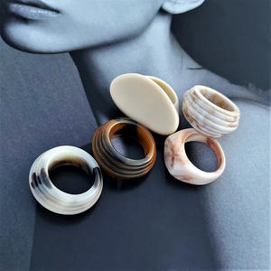 Акриловые кольца из смолы - Product Image 1