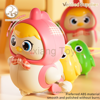 Jouets pour enfants, vente en gros, nouveau style, jouets à manivelle, balançoires et rotations, poulet à chaîne, jouets d'apprentissage pour ramper, dessin animé