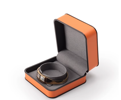 กำไลสีส้ม