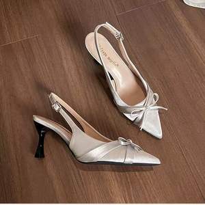 Chaussures élégantes à talons bas de style français pour femme, à bout pointu, faciles à enfiler, pour le printemps et l'été, sandales à talons hauts - Product Image 1