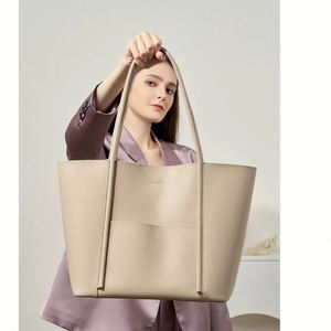 Nuevo Bolso Tote Negro Simple de Cuero Suave, Gran Capacidad, para Oficina, Trabajo, Mujer - Product Image 3